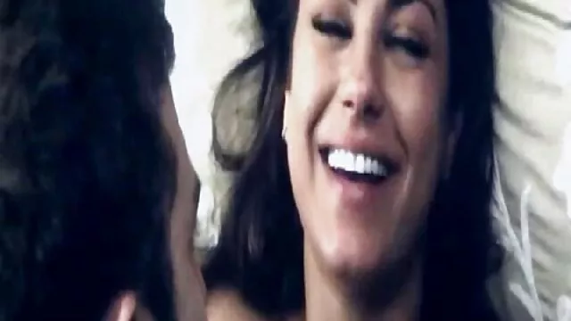 1 წლის დიდი ძუძუები ლესბოსელი წინ