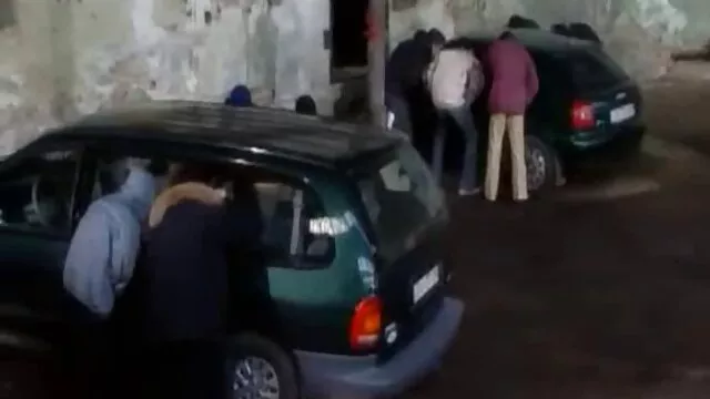სამი ერთად, აზიელი, ტრაკი