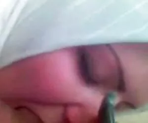 დიდი დიდი ძუძუები გოგონა გოგონები poop მანქანა.