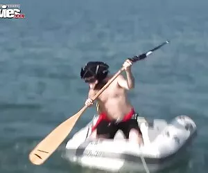 ცოლი, პორნო თეატრი