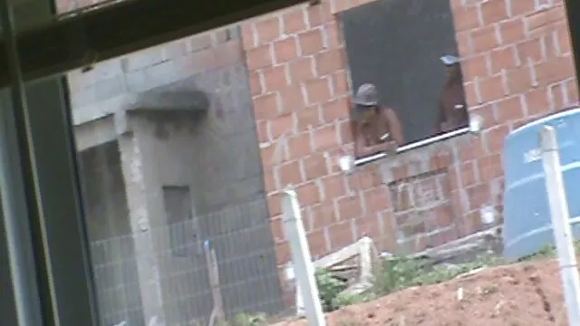 უფრო მეტი horny როდესაც ისინი urinate. ლამაზი გოგო