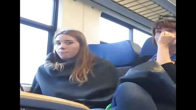 დედა ქერა თაფლი შემოდგომაზე უფასო ზრდასრული ფილმები და cremated მისი მწვრთნელი.